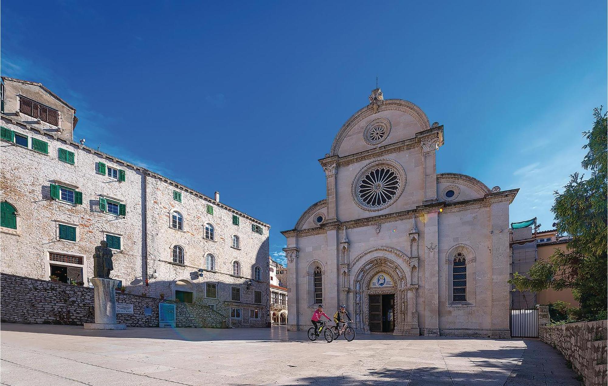 3 Bedroom Lovely Apartment In Brodarica Brodarica (Sibenik-Knin) Exterior foto
